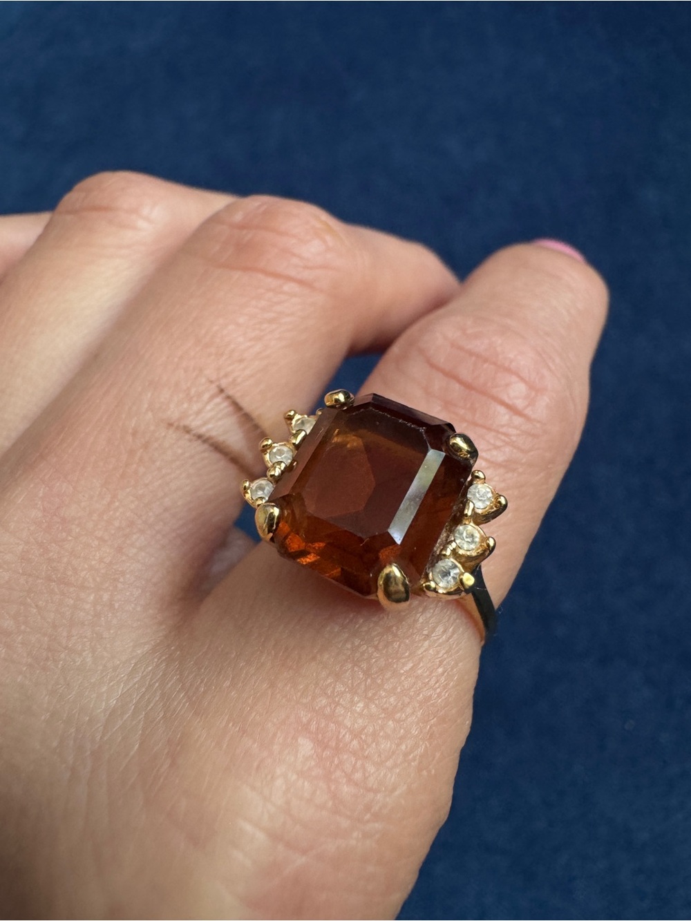 Stunning Vintage Gold plated Orange Stone Cocktail Ring Size 7 - Picture 3 of 4